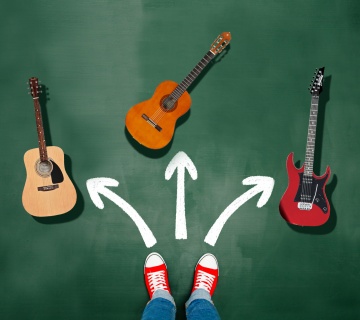 فرق گیتار آگوستیک و الکتریکی با گیتار کلاسیک