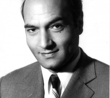 بیوگرافی علی شریعتی