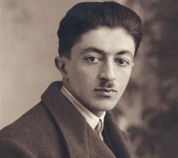 بیوگرافی صادق هدایت