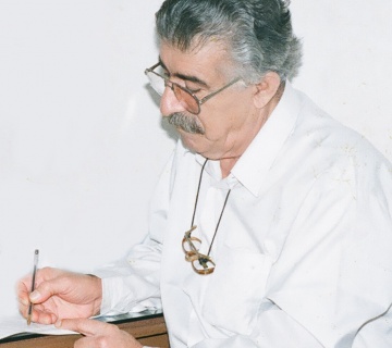 منوچهر آتشی